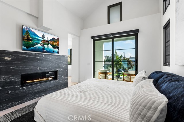 Detail Gallery Image 14 of 31 For 419 Narcissus Ave, Corona Del Mar,  CA 92625 - 3 Beds | 3/1 Baths