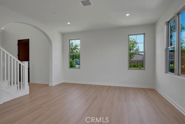 228 Birdseye, Irvine CA: https://media.crmls.org/medias/eaf307ac-1576-4e5e-974a-6decbe254242.jpg