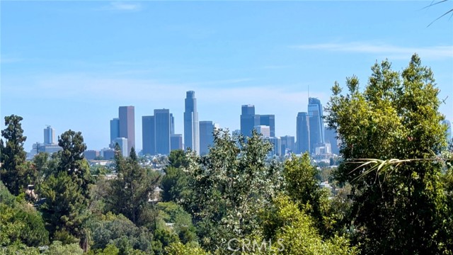 2052 N Alvarado N Street, Los Angeles CA: https://media.crmls.org/medias/eaf3e606-43a4-4837-aa0e-58b50e5feb65.jpg