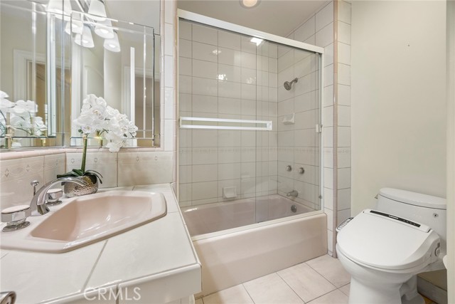 417 W Las Palmas Drive, Fullerton CA: https://media.crmls.org/medias/eaf4c79e-9e60-46bc-b9c7-f165d10ab84e.jpg