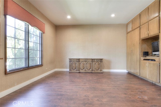 Detail Gallery Image 16 of 39 For 17522 Sherman Way #202,  Van Nuys,  CA 91406 - 2 Beds | 3 Baths