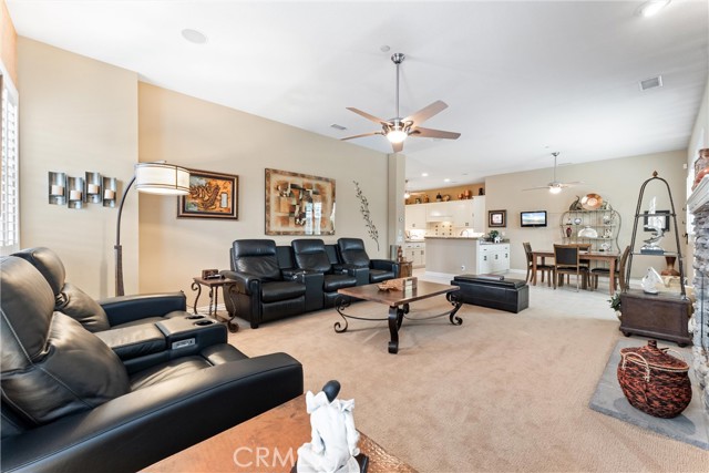 1522 Oakhill Court, Santa Ana CA: https://media.crmls.org/medias/eaf53d97-748b-4f55-8485-93257b3f29e8.jpg