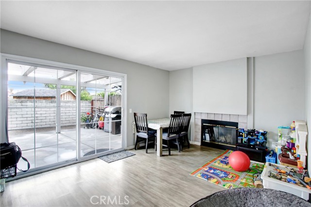 Detail Gallery Image 7 of 15 For 317 Aurora Dr, Perris,  CA 92571 - 3 Beds | 2/1 Baths