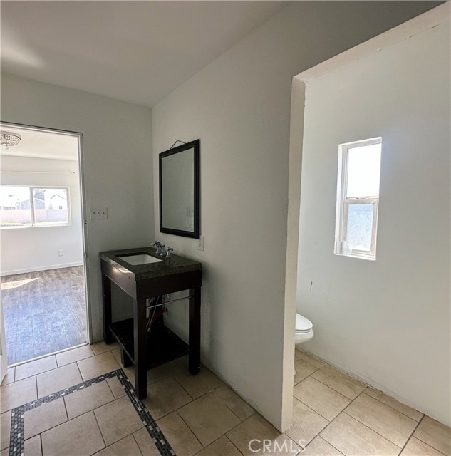 Image 29 of 32 For 1150 Kirby Street 72