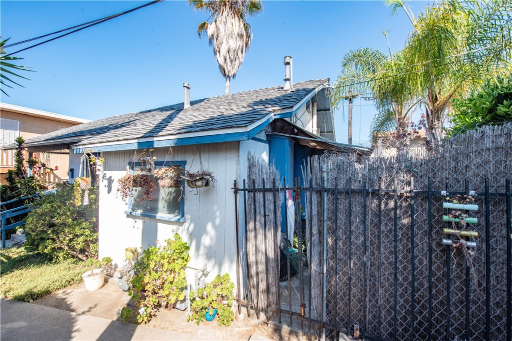 110 Freeman Street - photo 13