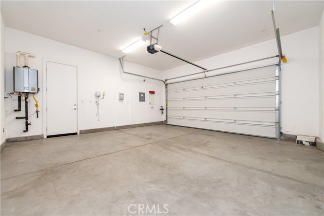 19256 Merryweather Drive, Canyon Country CA: https://media.crmls.org/medias/eaf82f41-b292-4c2e-a7ed-12ae51f06aa4.jpg