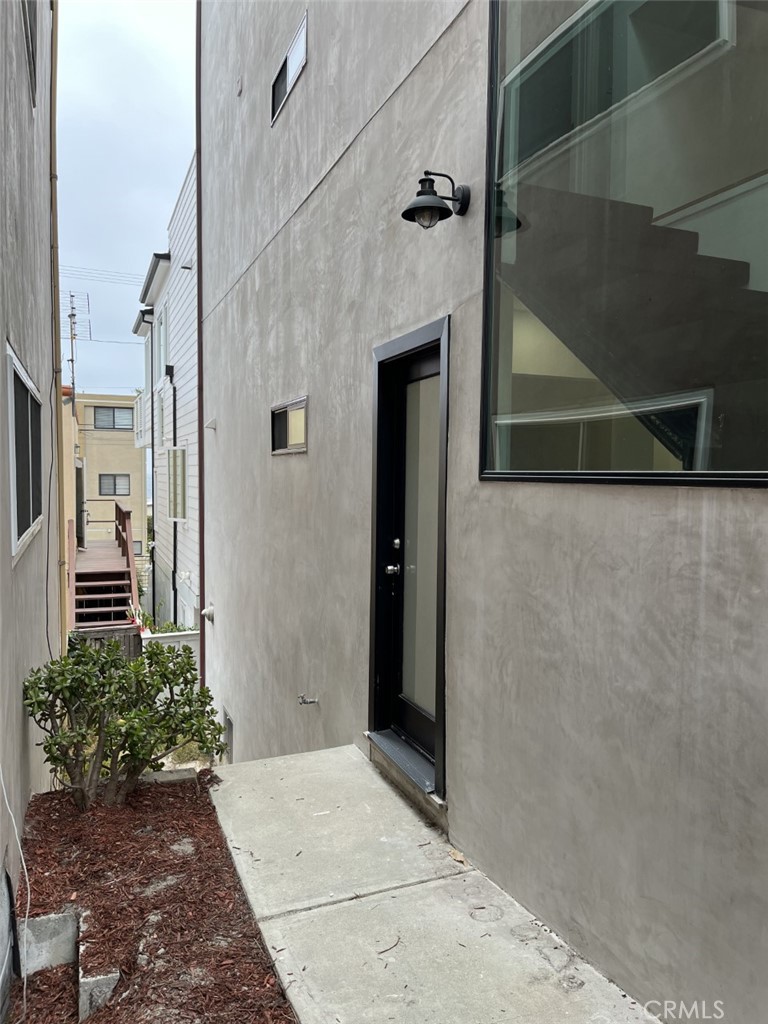 1619 Monterey Blvd, Hermosa Beach, CA 90254