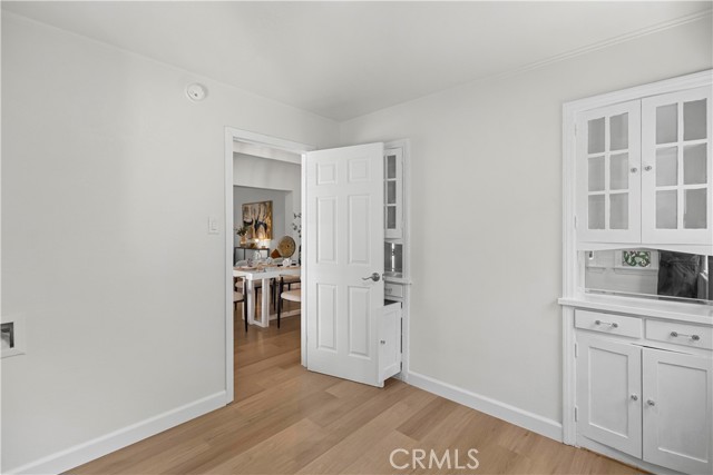 336 N Crescent Heights Boulevard, Los Angeles CA: https://media.crmls.org/medias/eaf87eac-ea87-4512-ad58-f64d52c3d9ef.jpg