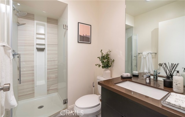 1401 Camden Avenue, Los Angeles CA: https://media.crmls.org/medias/eaf9b6ec-f431-407e-b7b0-3a26b51e50cf.jpg