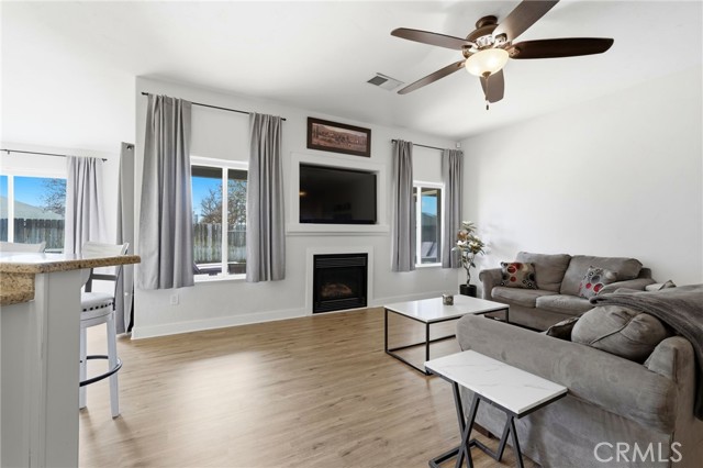 Detail Gallery Image 18 of 51 For 865 Avalon Dr, Lemoore,  CA 93245 - 5 Beds | 2 Baths