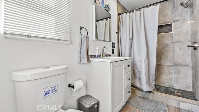 Detail Gallery Image 7 of 13 For 6546 6546 Foster Bridge Blvd, Bell Gardens,  CA 90201 - 3 Beds | 1 Baths