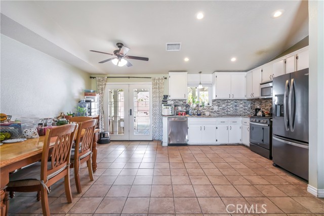 Detail Gallery Image 12 of 36 For 17133 Mesquite Rd, Apple Valley,  CA 92307 - 3 Beds | 2 Baths