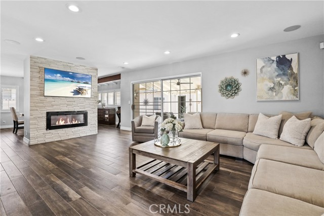 Detail Gallery Image 3 of 27 For 835 S Terri Ann Dr, West Covina,  CA 91791 - 3 Beds | 2/1 Baths