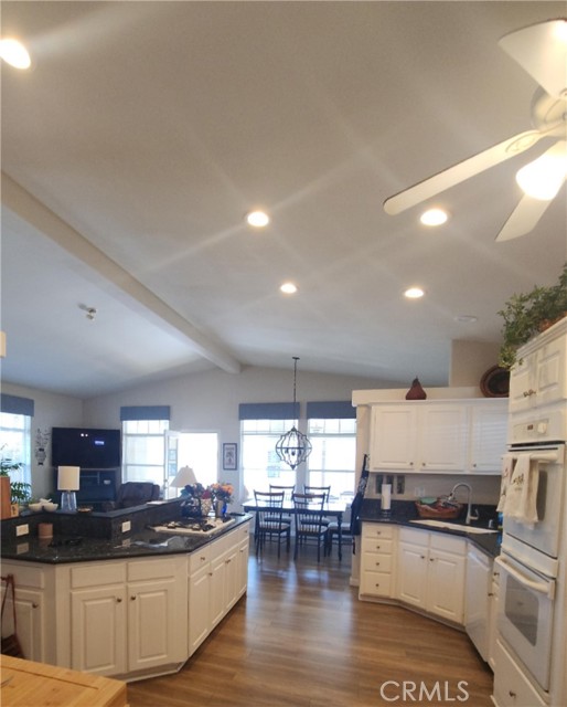 Detail Gallery Image 8 of 24 For 37967 via La Colina, Murrieta,  CA 92563 - 3 Beds | 2 Baths