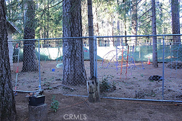 Detail Gallery Image 2 of 47 For 14599 Skyway, Magalia,  CA 95954 - 2 Beds | 1 Baths