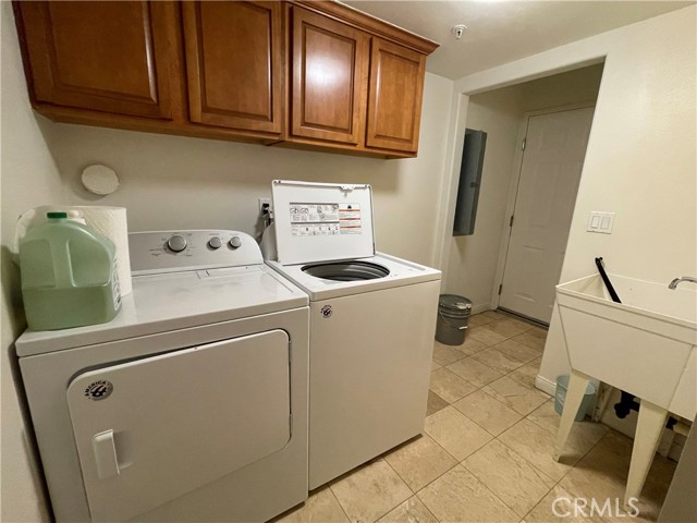 Detail Gallery Image 7 of 10 For 9301 Shirley Ave #13,  Northridge,  CA 91324 - 3 Beds | 2/1 Baths