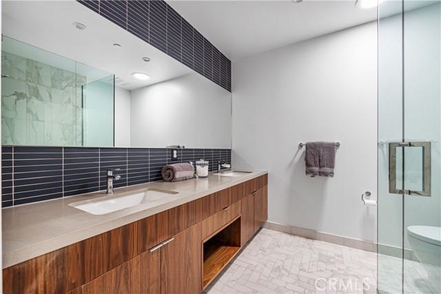Detail Gallery Image 20 of 30 For 928 S Juanita Ave #C,  Redondo Beach,  CA 90277 - 4 Beds | 3/1 Baths