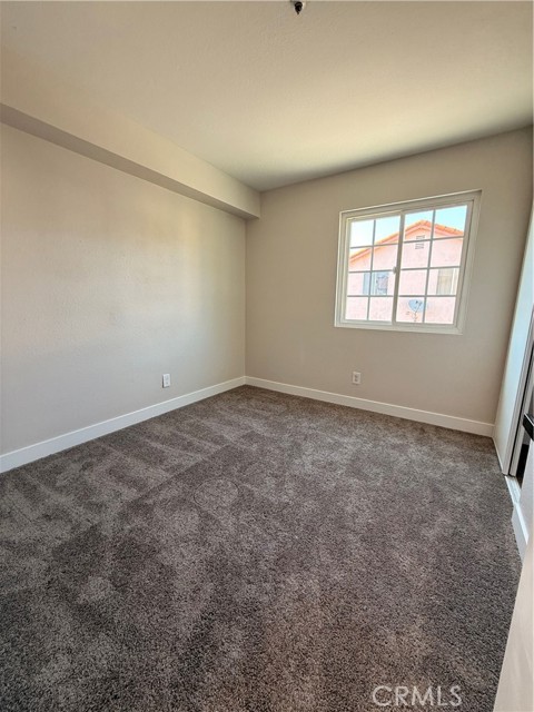 Detail Gallery Image 18 of 19 For 17020 Micallef St, Fontana,  CA 92336 - 4 Beds | 2/1 Baths