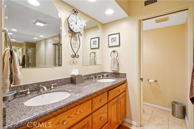 Detail Gallery Image 34 of 53 For 5305 White Oak Ave #D,  Encino,  CA 91316 - 3 Beds | 2/1 Baths