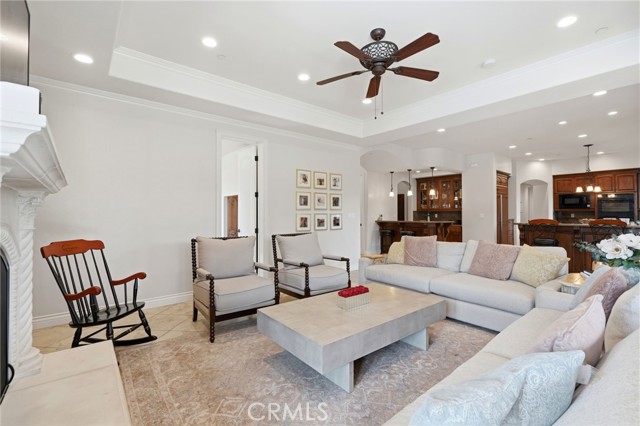 Detail Gallery Image 14 of 72 For 3939 W Robinwood, Visalia,  CA 93291 - 5 Beds | 4/1 Baths