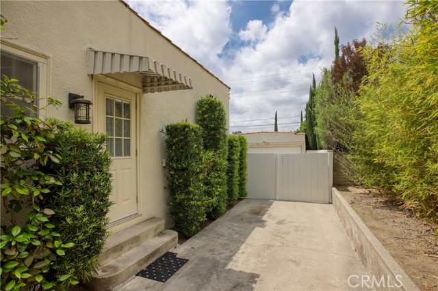 Detail Gallery Image 30 of 31 For 1345 Thompson Ave, Glendale,  CA 91201 - 3 Beds | 1 Baths