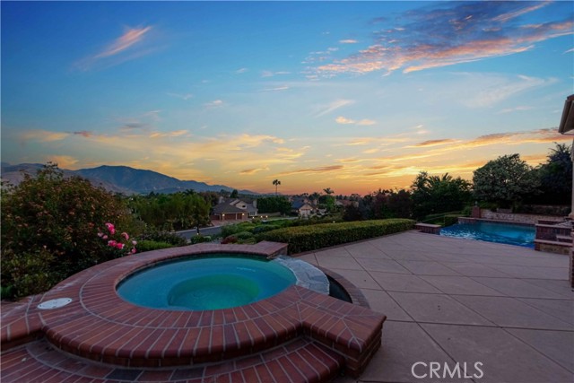6805 Aviano Drive, Camarillo CA: https://media.crmls.org/medias/eafc16d7-eaf1-425f-af58-f2d8321ec21c.jpg