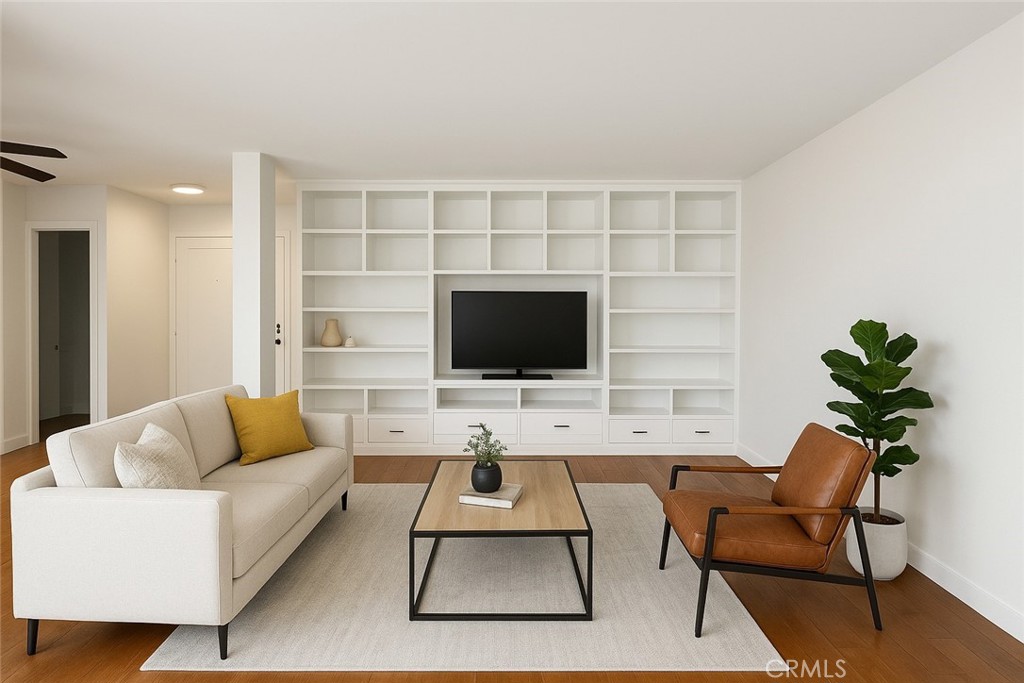 5625 Sumner #206