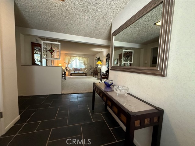 Detail Gallery Image 4 of 24 For 22216 Del Valle St, Woodland Hills,  CA 91364 - 3 Beds | 2/1 Baths