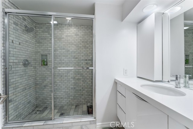 1585 S Coast, Laguna Beach CA: https://media.crmls.org/medias/eafd71d1-8bb8-4526-895e-e00e7411c0ed.jpg