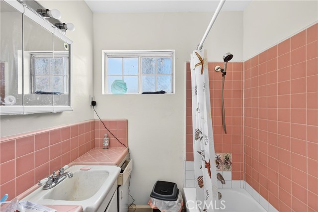 Detail Gallery Image 30 of 75 For 223 N Chester, Compton,  CA 90221 - – Beds | – Baths