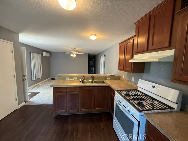 375 State 20 E Highway, Upper Lake CA: https://media.crmls.org/medias/eafea1dd-b979-4226-89f4-e4b3f04b1b0e.jpg
