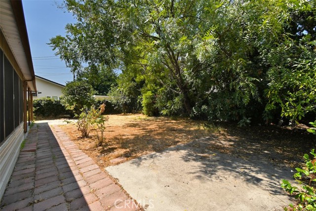 631 N Evergreen Street, Burbank CA: https://media.crmls.org/medias/eafec2fb-a128-4702-94e7-ce39be8ef8ed.jpg