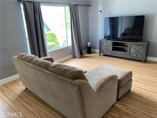 3421 Autumn Avenue, Chino Hills CA: https://media.crmls.org/medias/eafeee5f-b81e-4c7d-aa0c-655415dcdd09.jpg