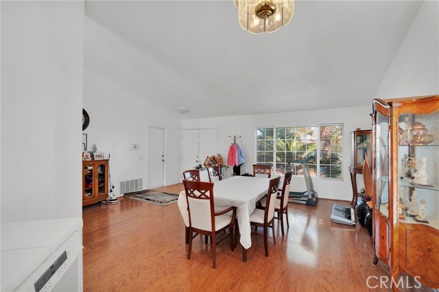 11117 Villa, Adelanto CA: https://media.crmls.org/medias/eaff139a-930f-42e5-add6-6b20d3549594.jpg