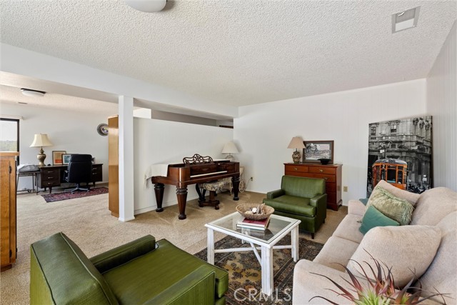2030 Sombrero Drive, Los Osos CA: https://media.crmls.org/medias/eaff4c26-efd6-435c-8a1e-bb946713373b.jpg
