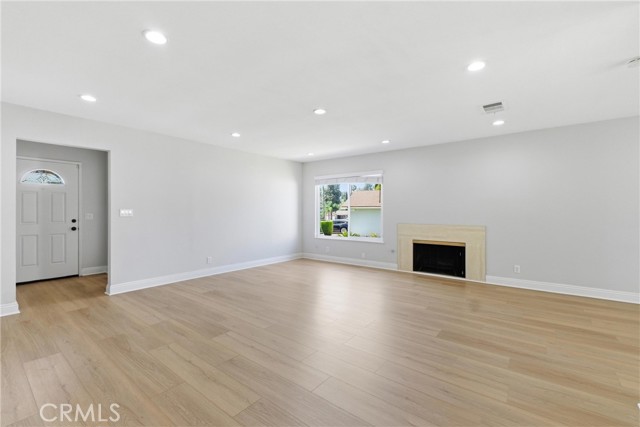 Detail Gallery Image 4 of 28 For 20239 Damietta Dr, Diamond Bar,  CA 91789 - 5 Beds | 3 Baths