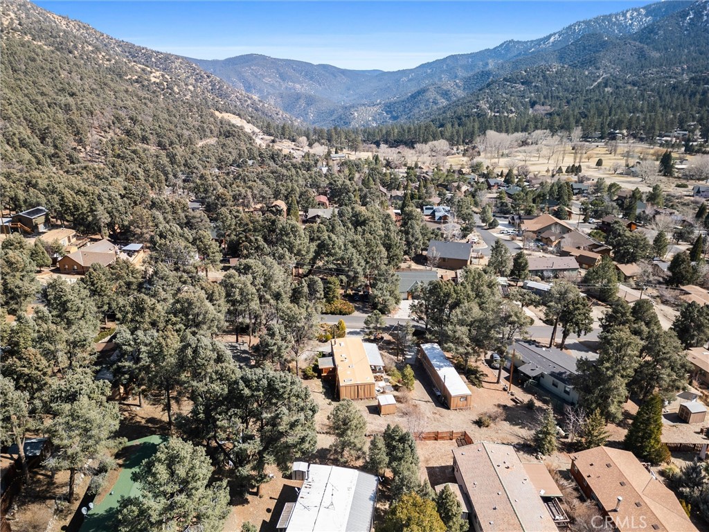 https://media.crmls.org/medias/eaffa017-73a7-4768-a62e-bc84c7373cea.jpg?preset=X-Large