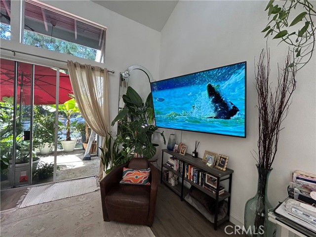 Detail Gallery Image 3 of 18 For 25579 Pine Creek Lane, Wilmington,  CA 90744 - 1 Beds | 1 Baths