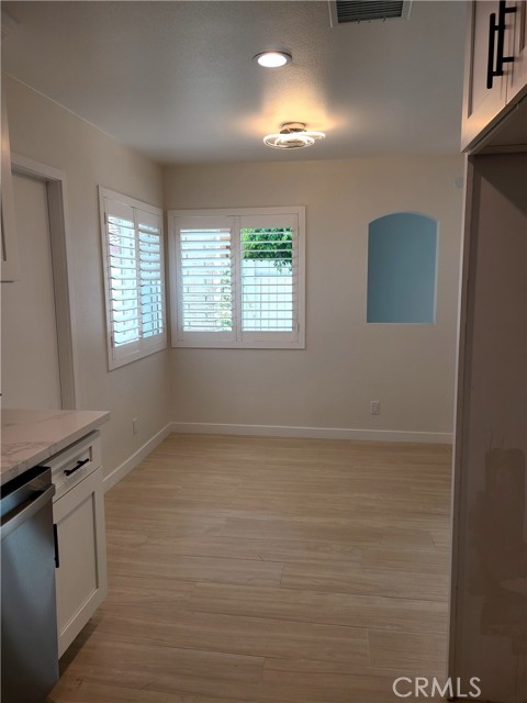 Detail Gallery Image 6 of 29 For 830 Ponderosa St, Orange,  CA 92866 - 2 Beds | 2 Baths