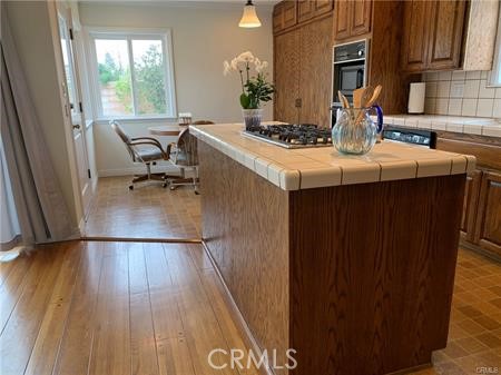 Detail Gallery Image 4 of 16 For 22815 Elm Ave, Torrance,  CA 90505 - 4 Beds | 2 Baths