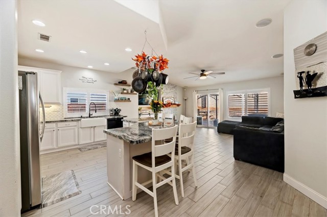 Detail Gallery Image 12 of 40 For 21834 Heliotrope Ln, Wildomar,  CA 92595 - 4 Beds | 3 Baths