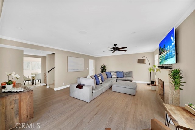 Detail Gallery Image 3 of 33 For 227 48th St, Newport Beach,  CA 92663 - 4 Beds | 4/1 Baths