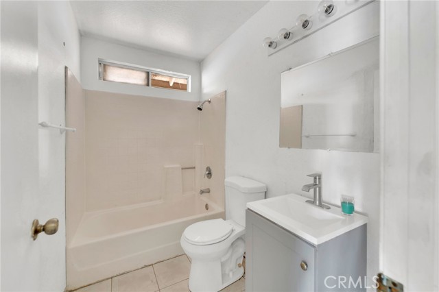 Detail Gallery Image 13 of 30 For 23865 Parkland Ave, Moreno Valley,  CA 92557 - 3 Beds | 2 Baths