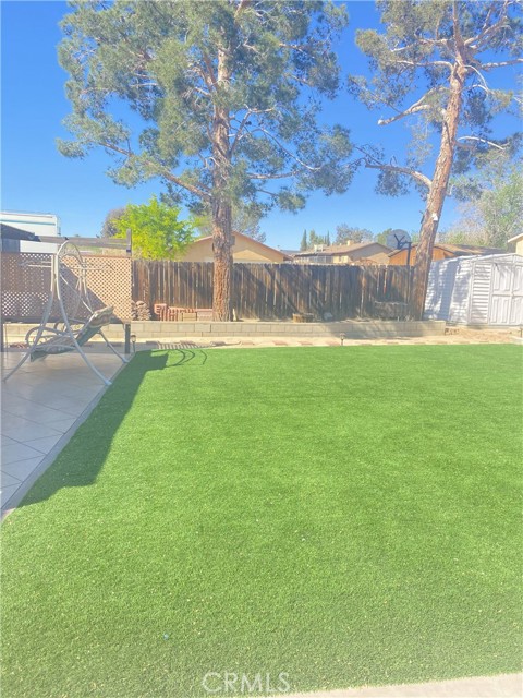 Detail Gallery Image 2 of 4 For 16402 Llanada Ave, Victorville,  CA 92394 - 3 Beds | 2 Baths