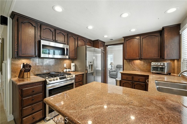 3581 Hillsdale Ranch Road, Chino Hills CA: https://media.crmls.org/medias/eb04bbb9-88c1-414b-aaa9-462199e35626.jpg