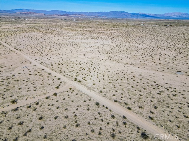 Detail Gallery Image 17 of 37 For 76100 2 Mile Rd, Twentynine Palms,  CA 92277 - – Beds | – Baths