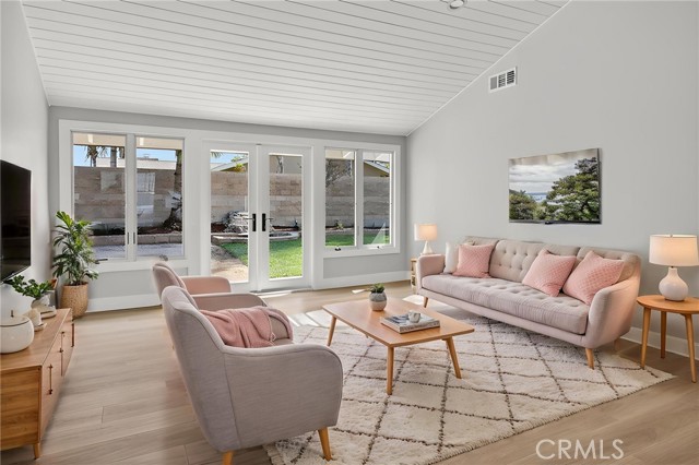 Detail Gallery Image 8 of 27 For 629 S Yorba, Orange,  CA 92869 - 4 Beds | 2 Baths