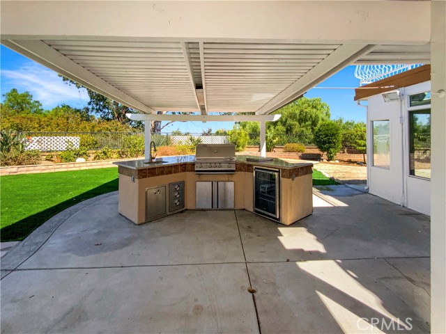 3012 Steeple Chase Drive, Chino Hills CA: https://media.crmls.org/medias/eb069e23-dcd4-4a85-8ab1-81bff0f61213.jpg