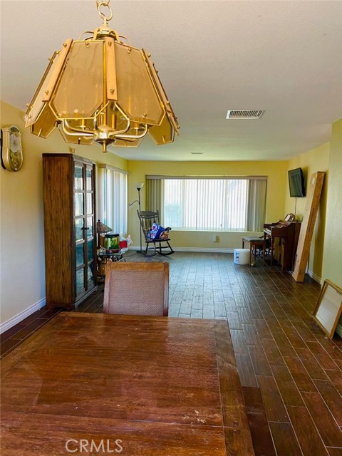 5829 Aurora Avenue, Jurupa Valley CA: https://media.crmls.org/medias/eb06ec9b-62bf-4c42-a41c-c101fd44fa2e.jpg