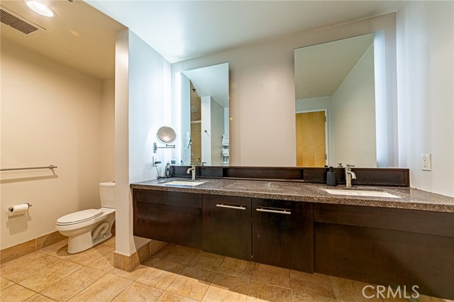 1111 South Grand Avenue, 518 photo 21